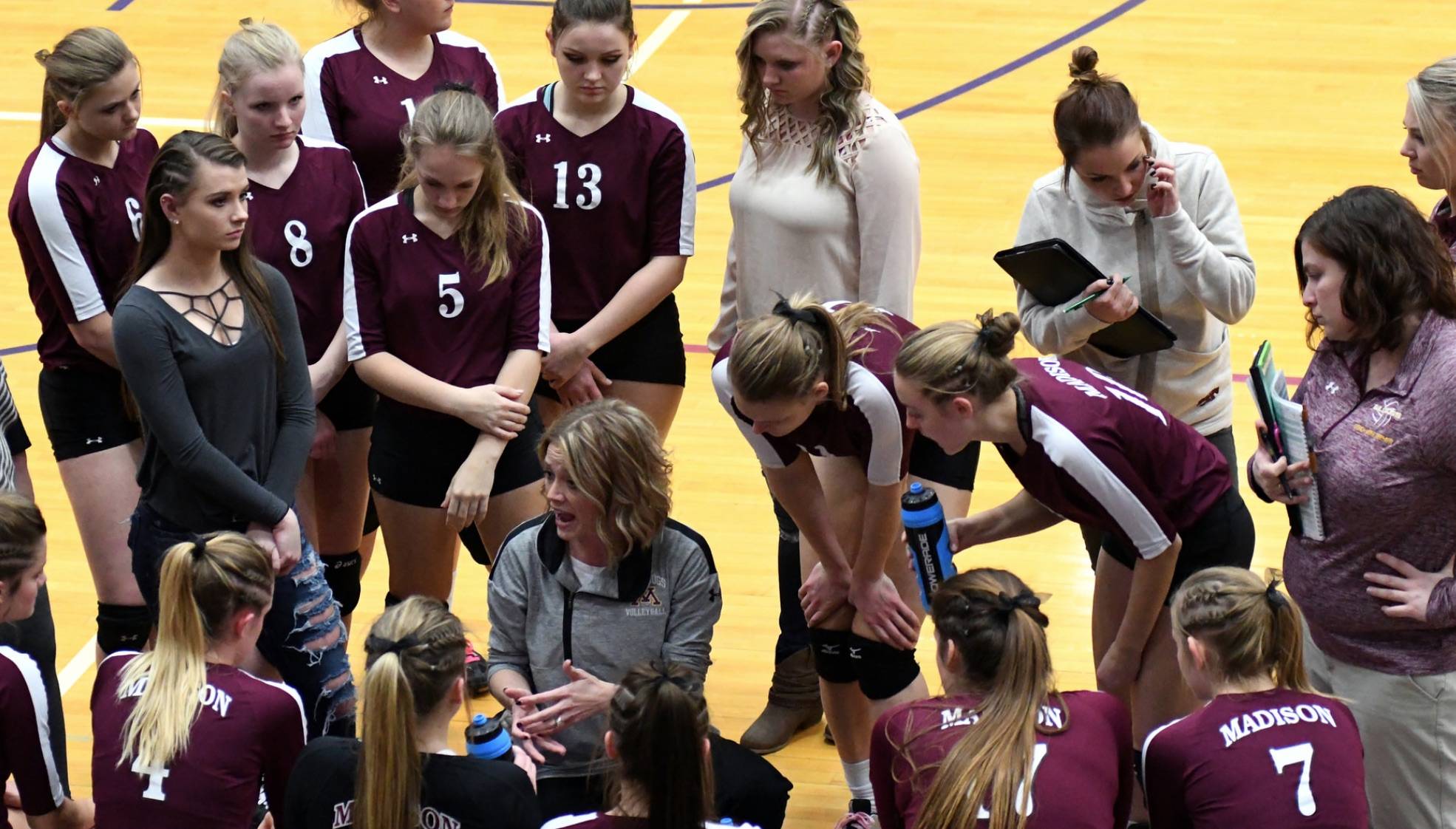 HS volleyball players