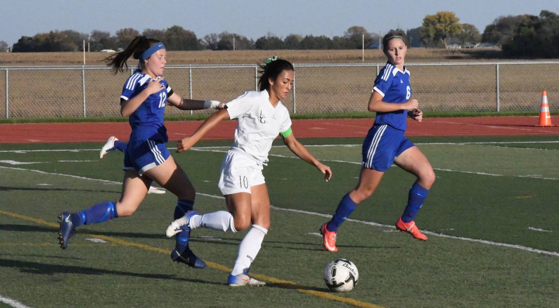 girls soccer players