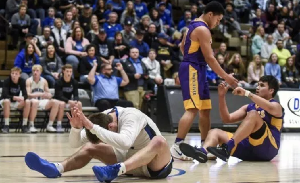 boys basketball players