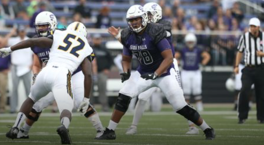 Picture of Trey Pipkins playing football at USF