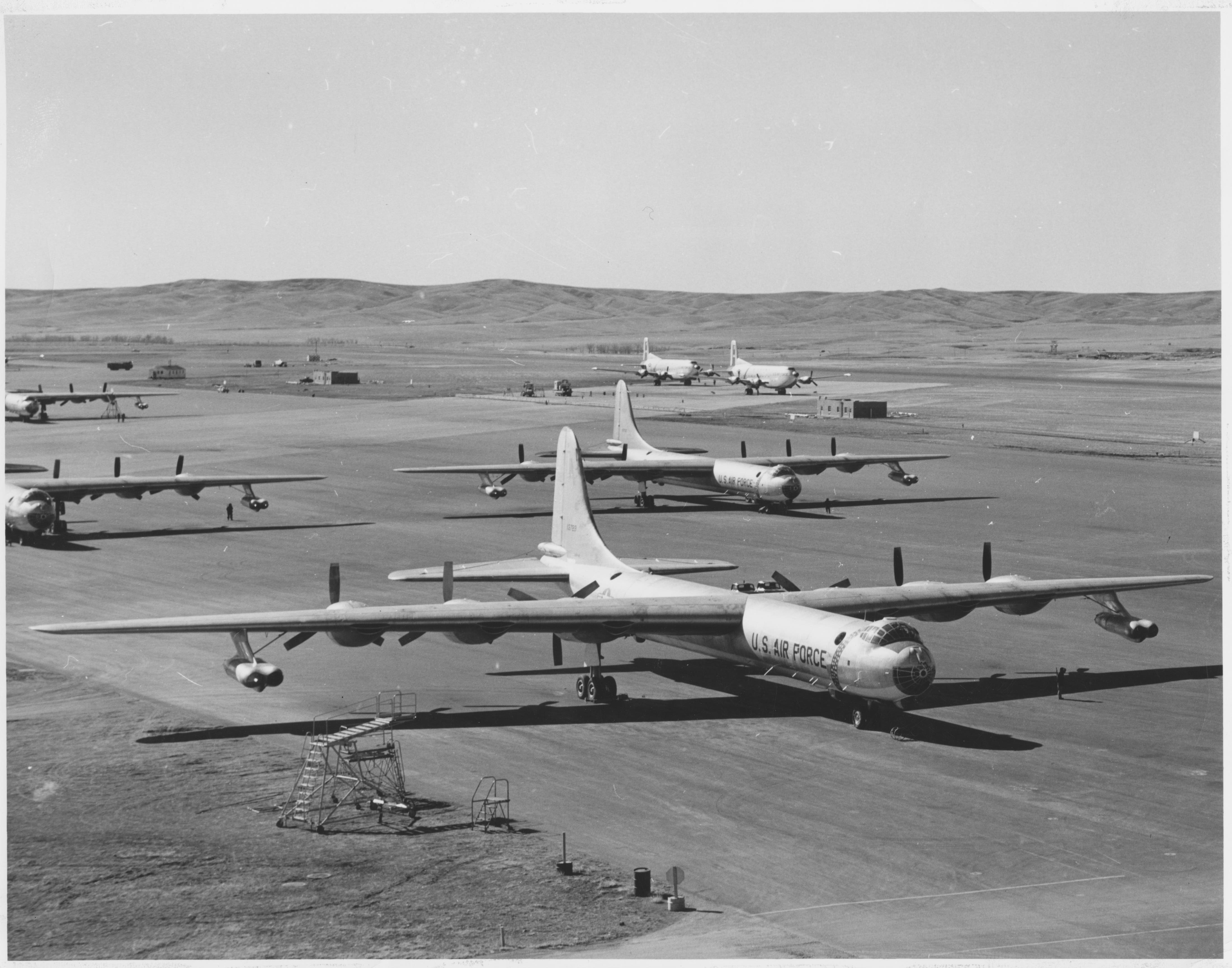 Image - 7) RB-36H 51-13729 & 51-13727 bombers and C-124s at EAFB  (1).jpg