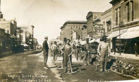 Image - men laying track 1910.jpg