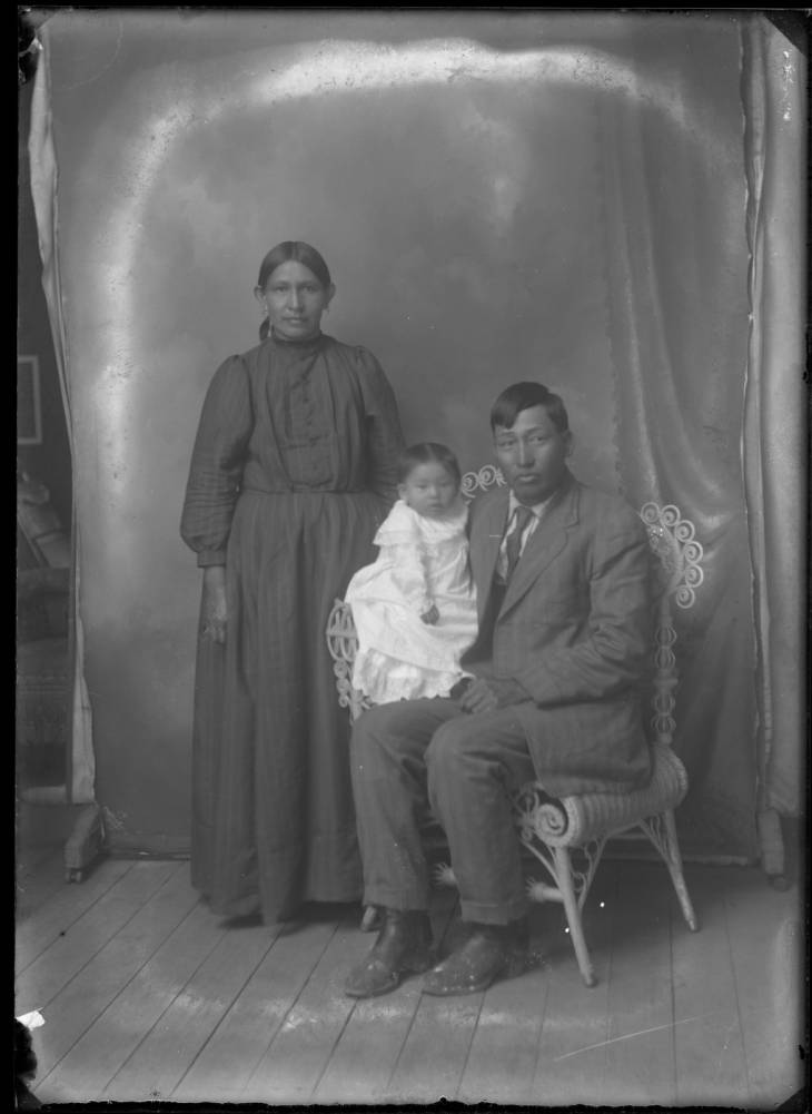 Image - native american familypg.jpg
