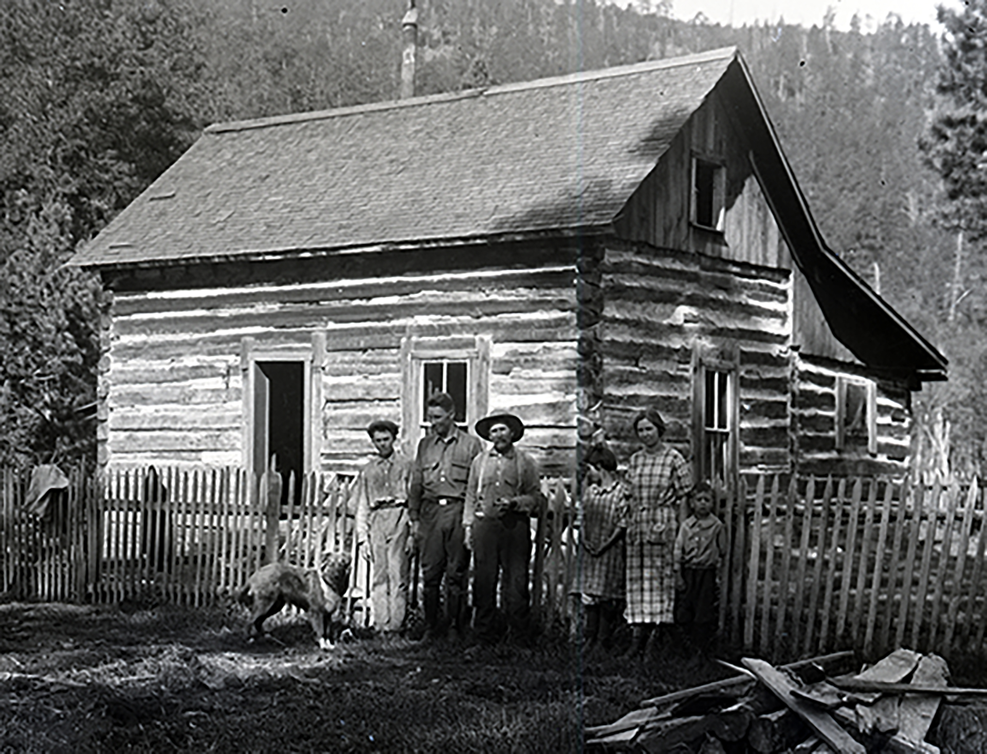 Image - cabin family2.jpg