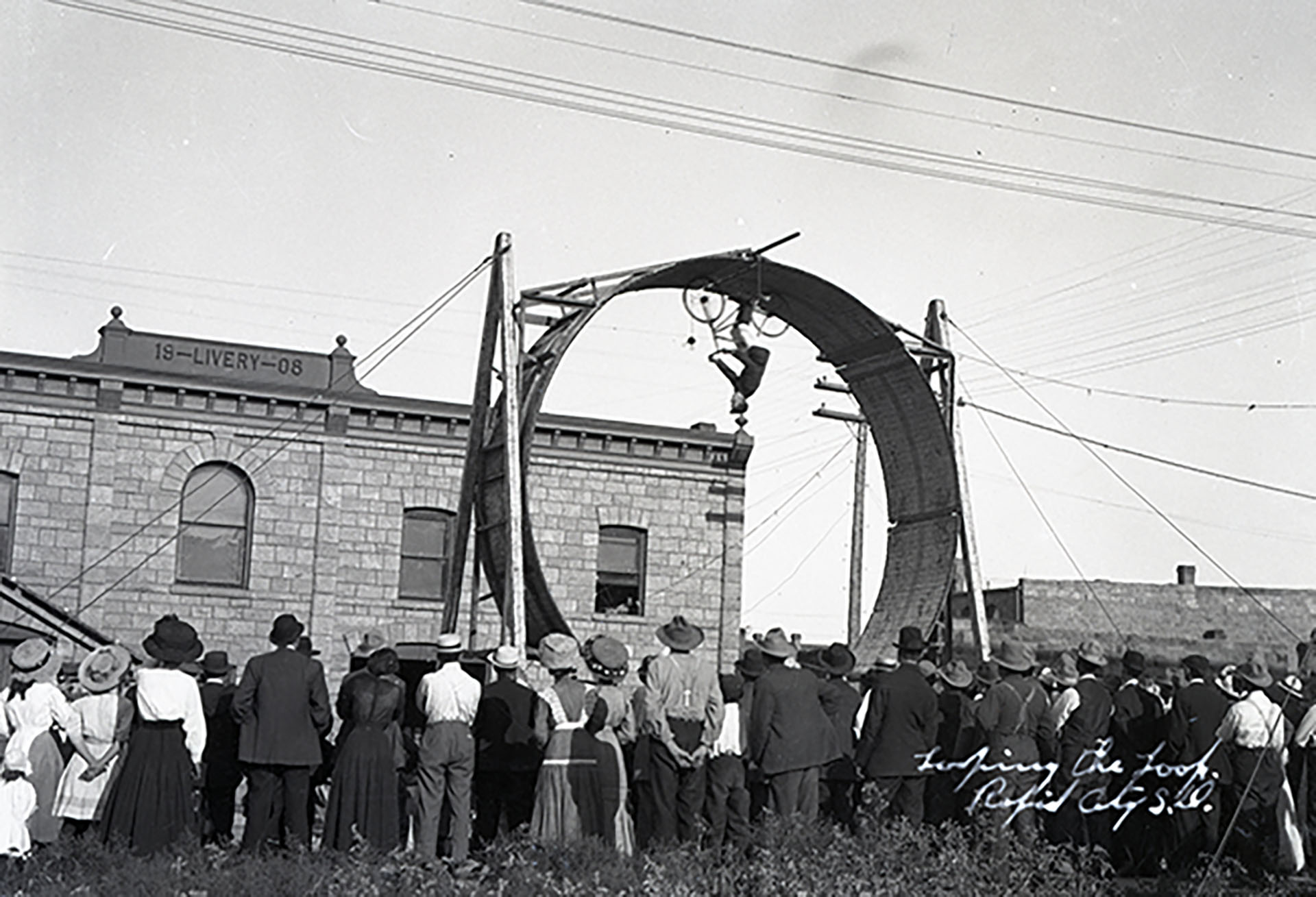 Image - riding the loop10.jpg